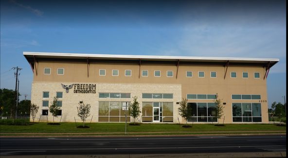 2005 N Lakeline Blvd, Cedar Park, TX 78613